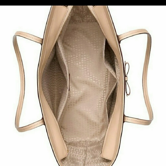 Kate Spade stripped purse - Picture 3 of 3